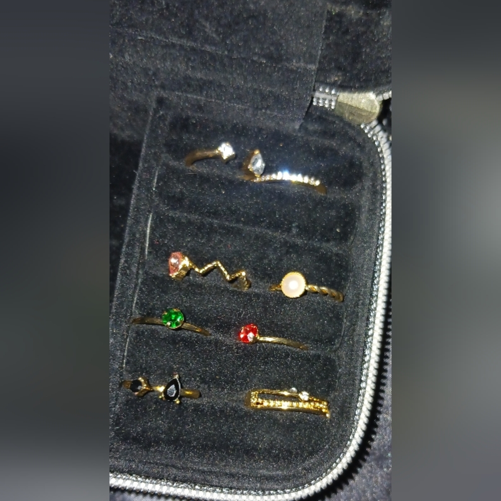Rings and jewelry box NWOT - Picture 2 of 6